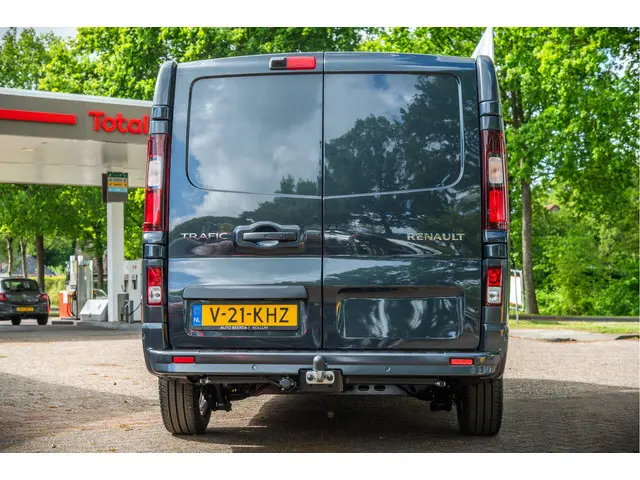Renault Trafic L2H1 T30 2.0 dCi 170 EDC Extra 2024 Diesel 9