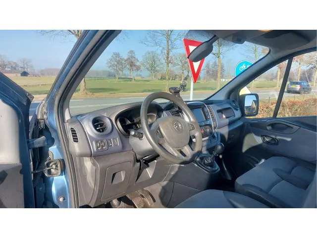 Opel Vivaro 1.6 CDTI L2H1 DC Sport EcoFlex 2018 Diesel 3