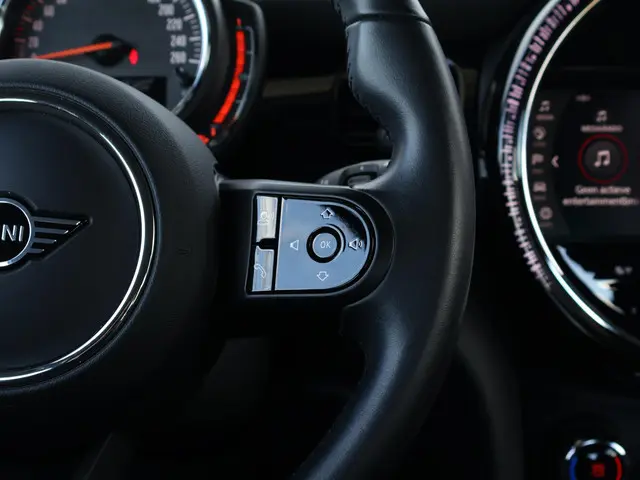 MINI Cooper Mini 1.5 Camden Edition 2023 Benzine 18