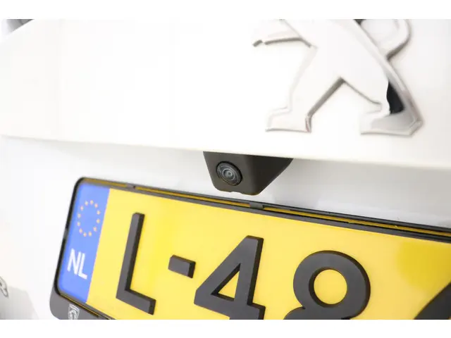 Peugeot 2008 1.2 PureTech GT Pack 2021 Benzine 14