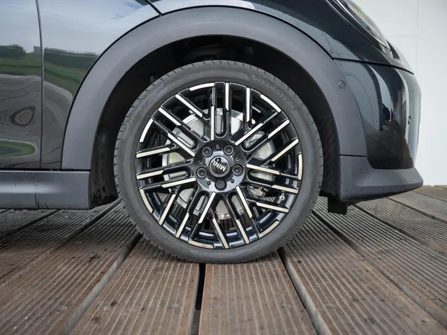 MINI 3-Deurs C 2025 Benzine 6