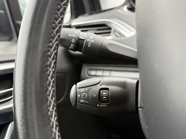 Peugeot 2008 1.2 PureTech Allure 2016 Benzine 20