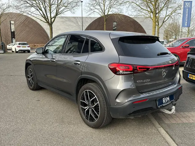Mercedes-Benz EQA 250+ AMG Line 71 kWh 2023 Elektrisch 7