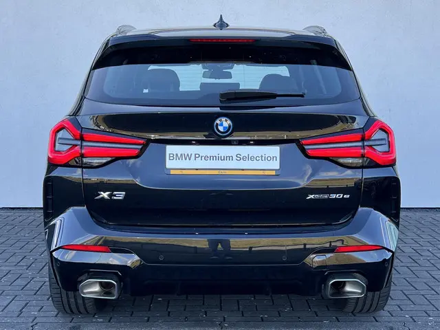 BMW X3 xDrive30e 2024 Hybride Benzine 7