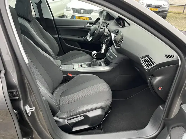 Peugeot 308 1.2 PureTech Allure 2019 Benzine 20