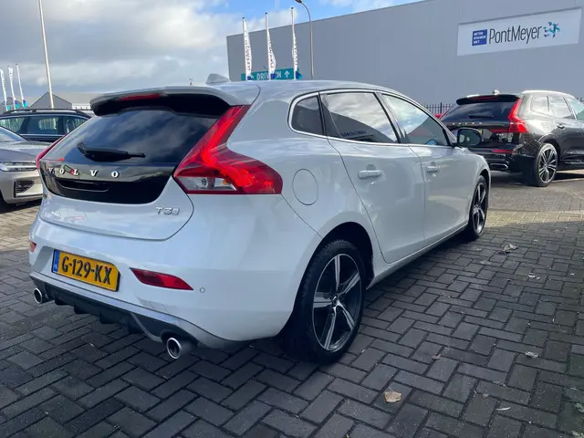 Volvo V40 1.5 T3 Polar+ Sport 2019 Benzine 10