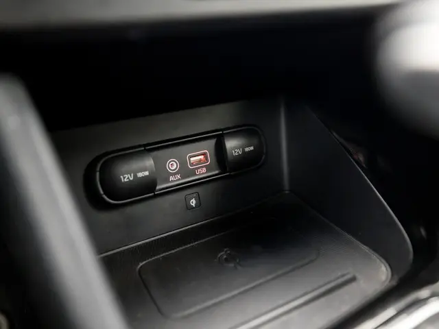 Kia Niro 1.6 GDi Hybrid Executive 2017 Hybride Benzine 26