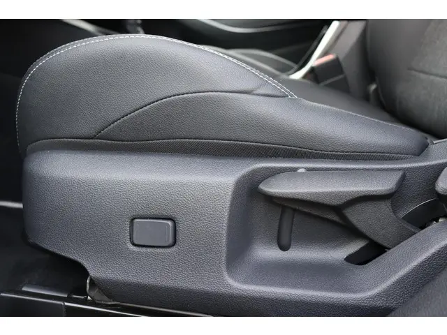 Toyota Corolla Hybrid 140 Dynamic 2024 Hybride Benzine 15