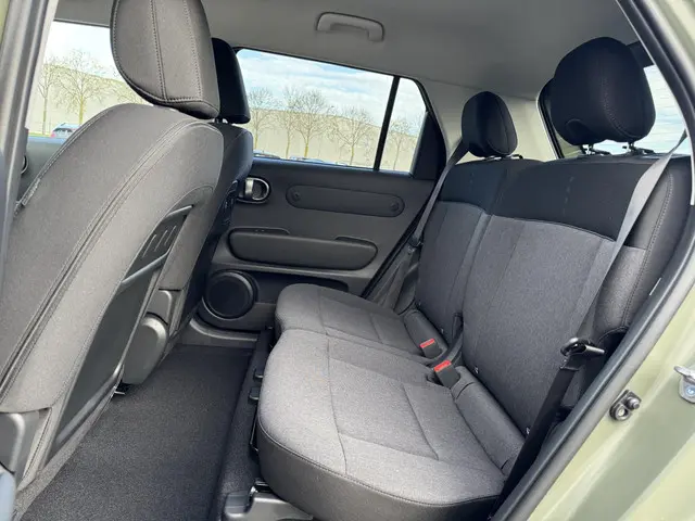 Hyundai Inster Evolve 49 kWh 2025 Elektrisch 12