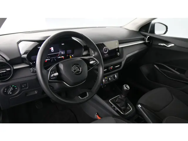 Škoda Fabia 1.0 TSI 95pk Selection 2024 Benzine 16