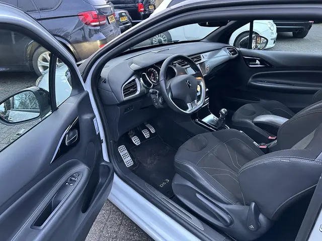 DS DS 3 1.2 PureTech 110PK So Chic 2017 Benzine 11