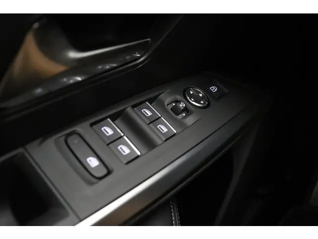 Peugeot 3008 1.2 Hybrid 136 GT 2024 Hybride Benzine 20