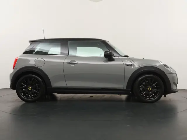 MINI Electric Camden Edition 33 kWh 2022 Elektrisch 7