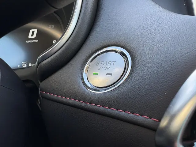 MG EHS 1.5 TGDI Luxury 2023 Hybride Benzine 31