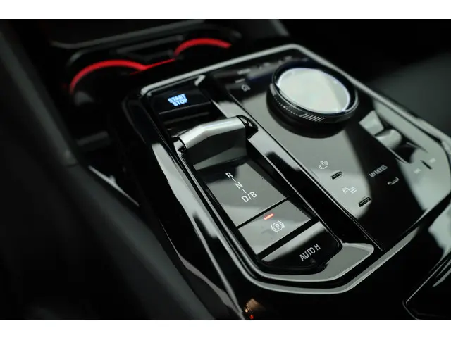 BMW i5 M60 xDrive 84 kWh M Sport 2024 Elektrisch 8