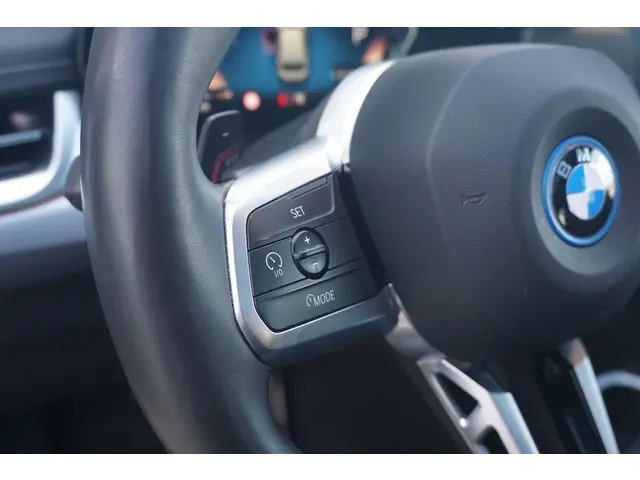 BMW X1 xDrive30e 2024 Hybride Benzine 10