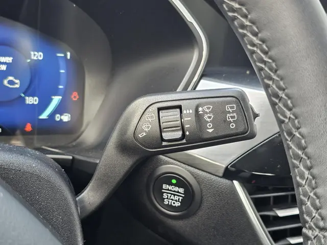 Ford Kuga 2.5 PHEV Titanium 2023 Hybride Benzine 18