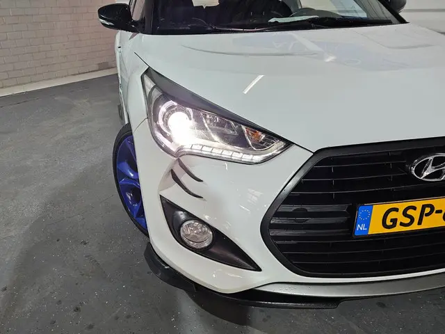 Hyundai Veloster 2