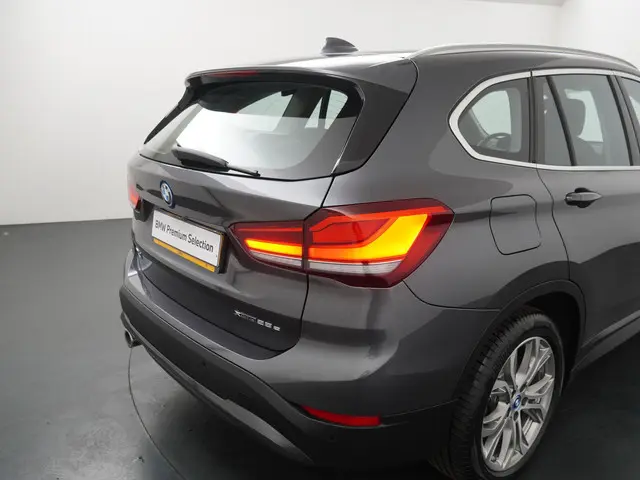 BMW X1 xDrive25e 2022 Hybride Benzine 27