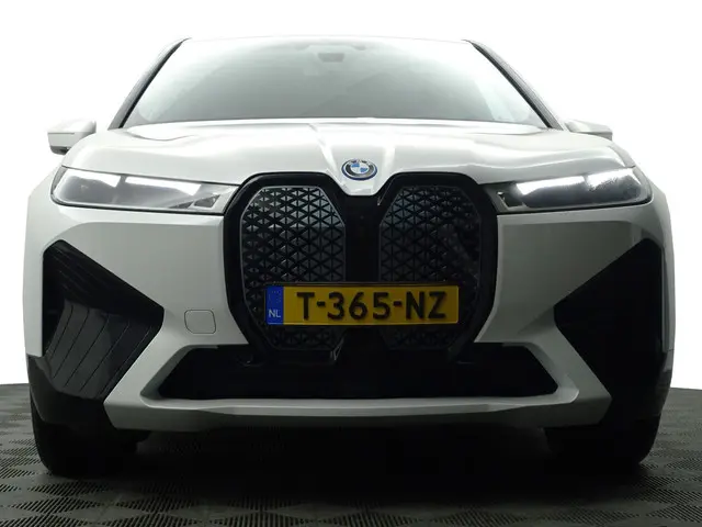 BMW iX xDrive40 M Sport Plus 77 kWh- 2023 Elektrisch 31