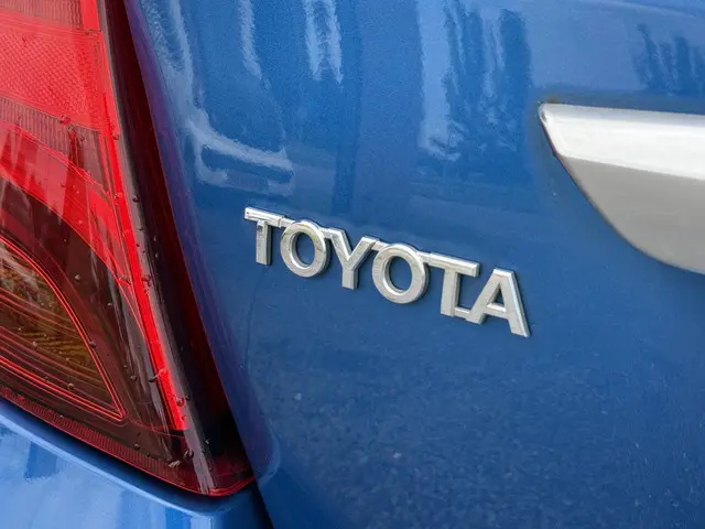 Toyota Yaris 1.5 Hybrid Aspiration 2015 Hybride Benzine 29