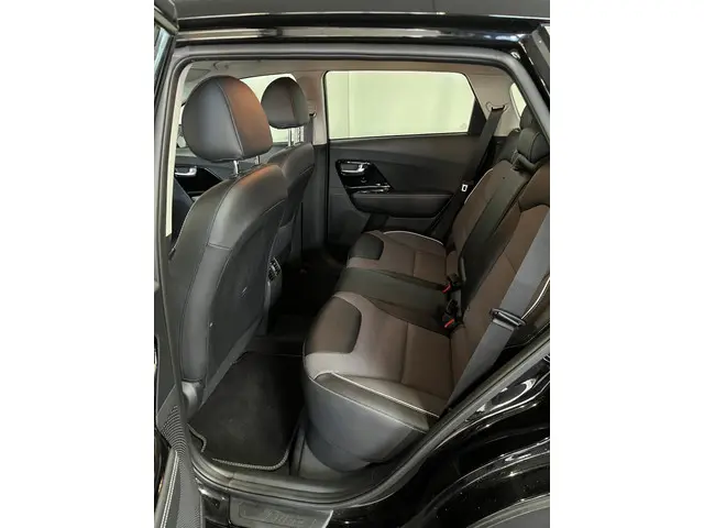 Kia e-Niro DynamicLine 64 kWh 2020 Elektrisch 6