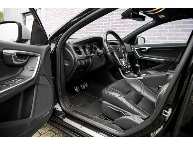 Volvo V60 2.0 T4 Business Sport 2018 Benzine 16