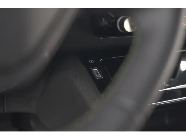 Peugeot 2008 PureTech 130 EAT8 GT 2024 Benzine 50