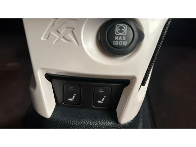 Ford Ka 1.2 Titanium X start/stop 2013 Benzine 7