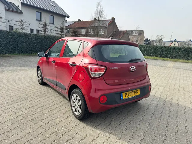 Hyundai i10 1.0i i-Motion 2018 Benzine 12