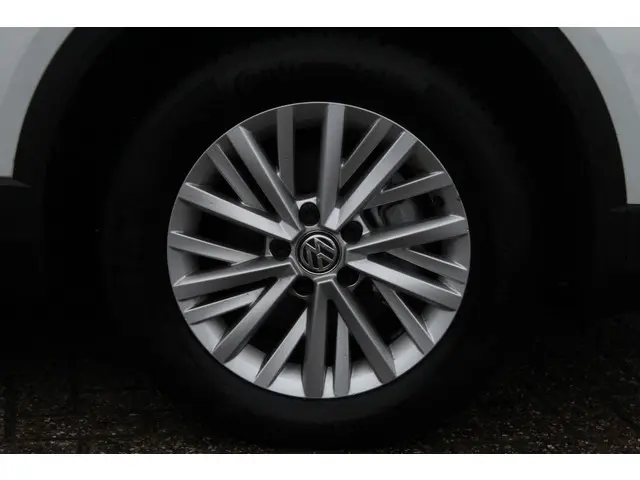 Volkswagen T-Roc 1.5 TSI Style//Carplay//150PK! 2019 Benzine 28