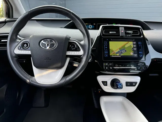 Toyota Prius 1.8 Dynamic 2017 Hybride Benzine 3