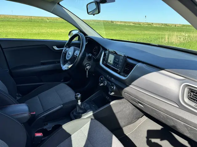 Kia Stonic 1.2 MPi Navigator |Camera|Carplay|PDC 2018 Benzine 7