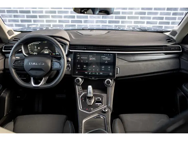 Lynk & Co 01 1.5 Business Edition 2025 Hybride Benzine 14