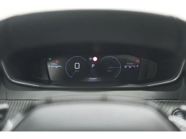 Peugeot 208 Hybrid 100 e-DCS6 Allure 2024 Benzine 43