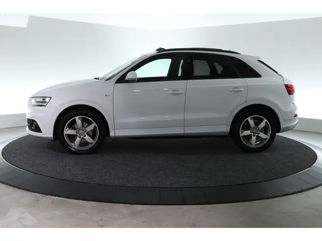 Audi Q3 2.0 TFSI quattro Pro Line S 2013 Benzine 8