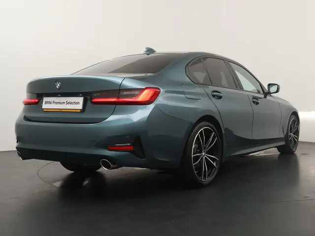 BMW 3 Serie 318i Executive Edition 2020 Benzine 8