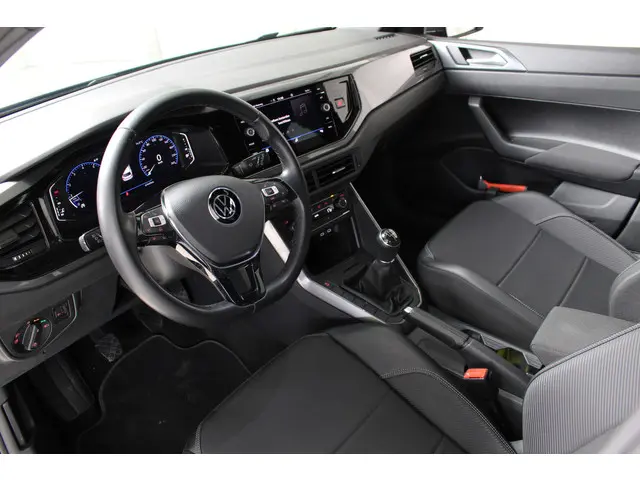Volkswagen Polo 1.0 MPI Comfortline 2021 Benzine 10