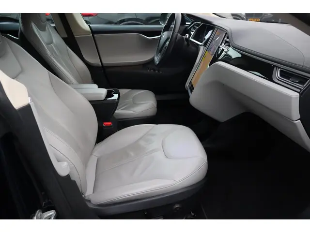 Tesla Model S 85 Base 2014 Elektrisch 13