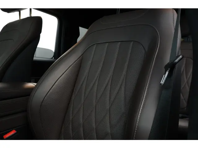 Mercedes-Benz G-Klasse 500 2023 Benzine 12