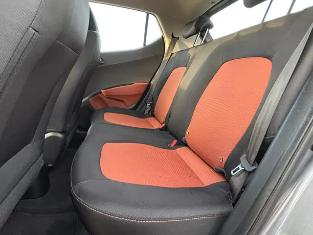 Hyundai i10 1.0i i-Motion Comfort 2016 Benzine 10