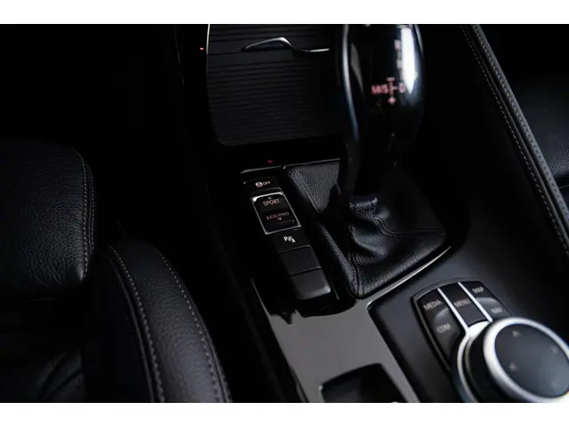 BMW X2 sDrive20i High Executive Edition 2020 Benzine 17