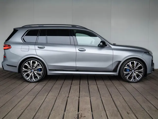 BMW X7 M60i xDrive 2023 Benzine 4