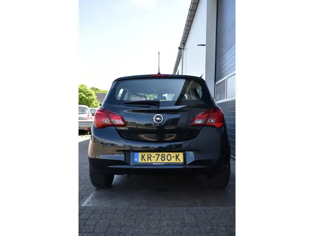 Opel Corsa 1.4 Innovation automaat/weinig km. 2016 Benzine 4