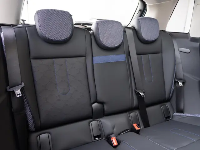 MINI 5-Deurs Cooper C 2025 Benzine 11