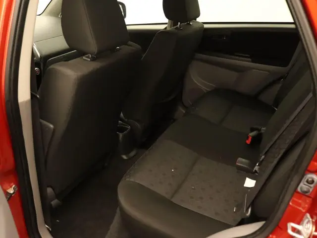 Suzuki SX4 1.6 Executive 2013 Benzine 5