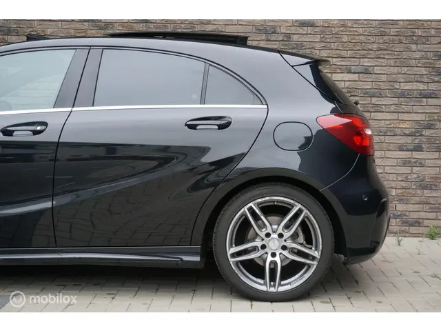 Mercedes-Benz A-Klasse 180 Prestige 2015 Benzine 37