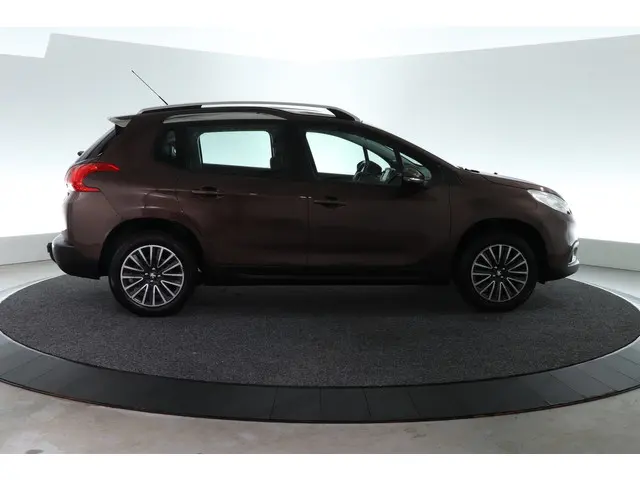 Peugeot 2008 1.2 VTi Active Pack Premium 2014 Benzine 14