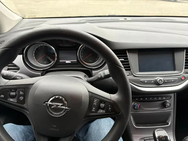 Opel Astra 1.4 2016 Benzine 10