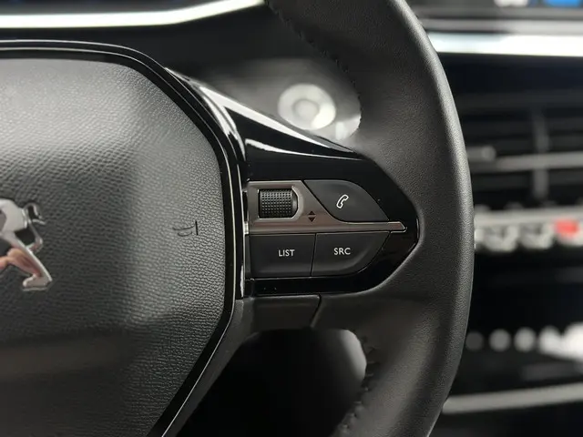 Peugeot 208 1.2 PureTech 100pk Allure Pack 2021 Benzine 29